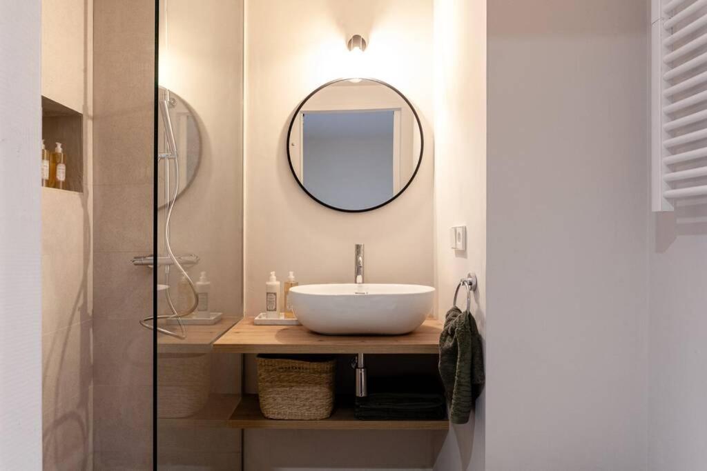 ז'ירונה Velo Vern 1 Beautiful New Apartment 2 Bed Ensuite מראה חיצוני תמונה