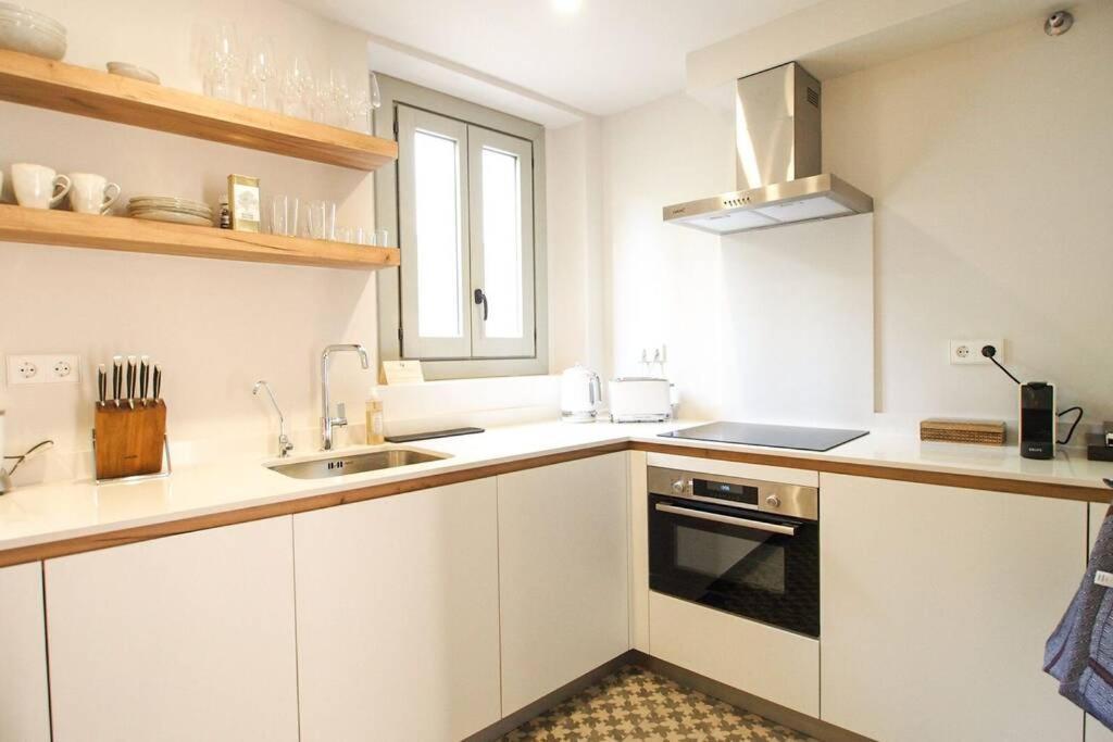 ז'ירונה Velo Vern 1 Beautiful New Apartment 2 Bed Ensuite מראה חיצוני תמונה